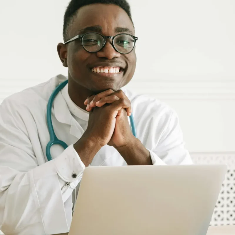 Médecin et Professionnel de Santé